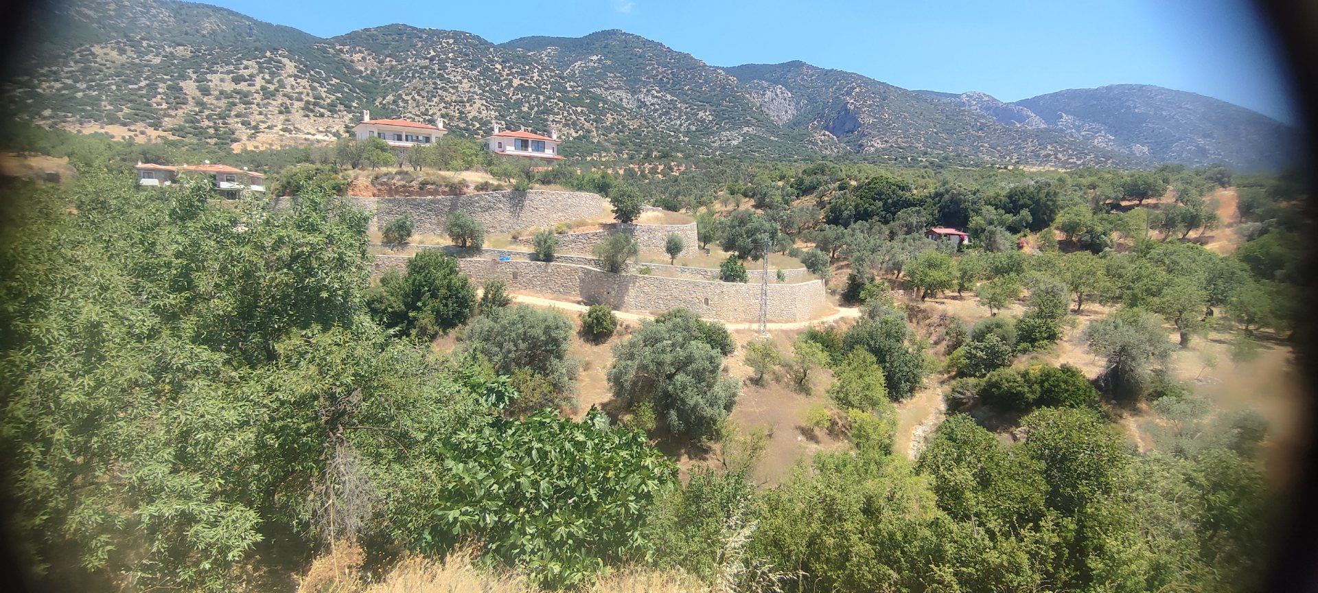 YERLEŞİM ALANI İÇİNDE FIRSAT ARAZİ